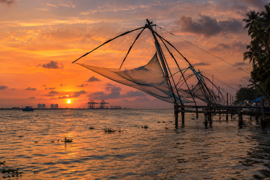 Kerala Tour Package – 5 Nights 6 Days | Munnar, Thekkady, Alleppey & Kochi